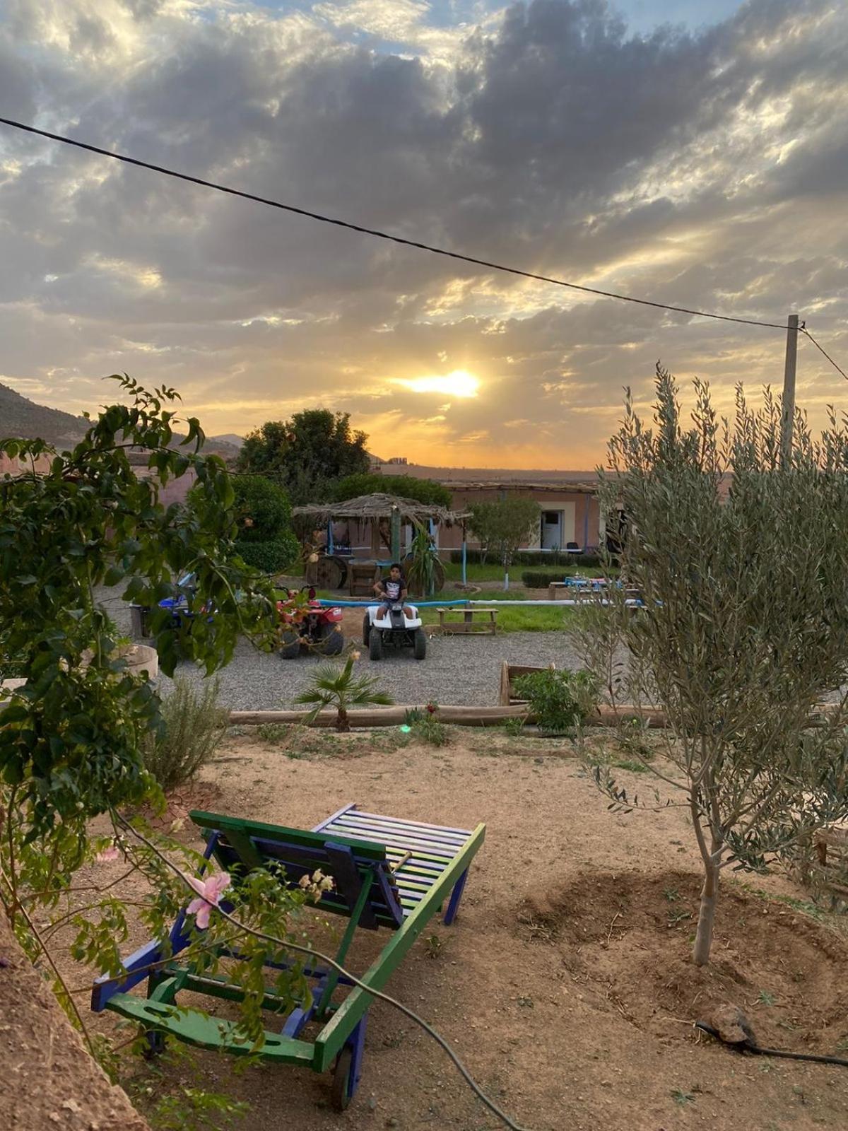 Les Cavaliers Chez Yassine Villa Marrakesh Exteriör bild